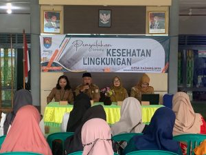 Penyuluhan Kesehatan Lingkungan di Desa Padangjaya: Dorong Masyarakat Hidup Sehat dan Bersih